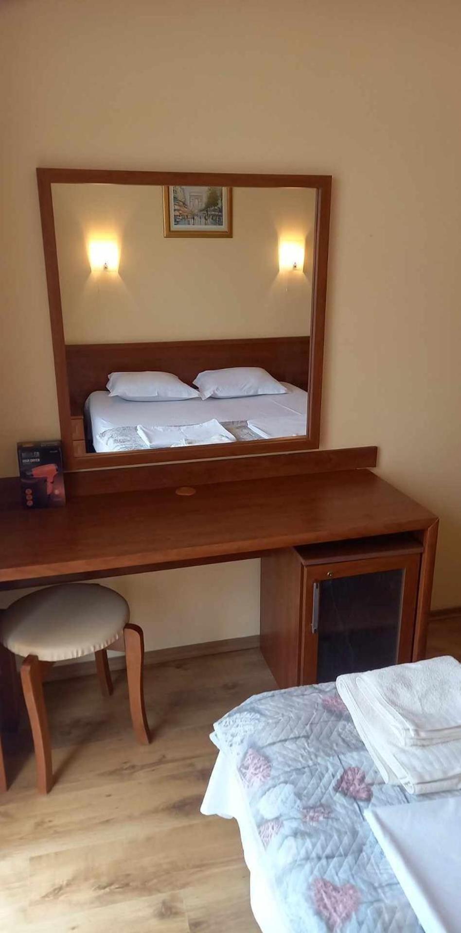 Apartment In Central Plaza Pantai Sunny Bagian luar foto