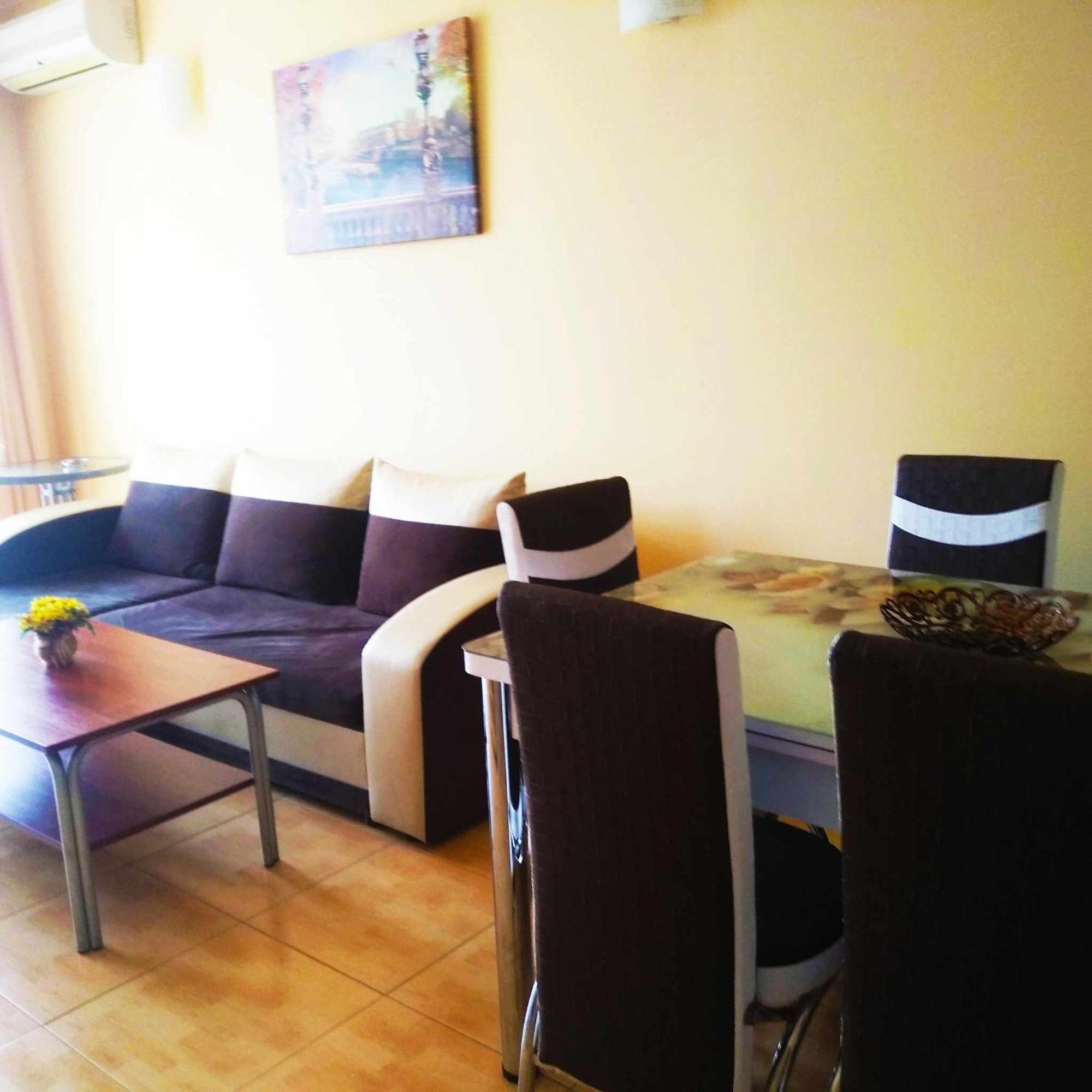 Apartment In Central Plaza Pantai Sunny Bagian luar foto