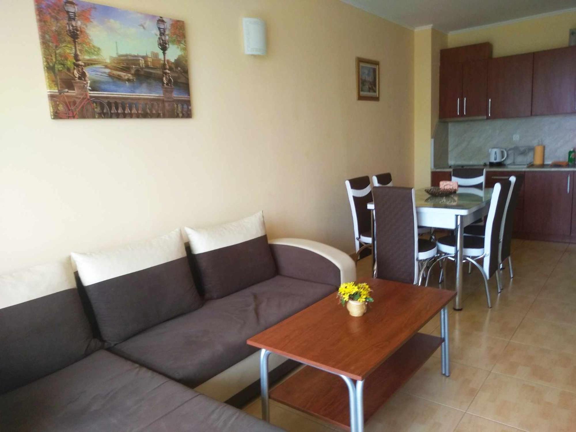 Apartment In Central Plaza Pantai Sunny Bagian luar foto
