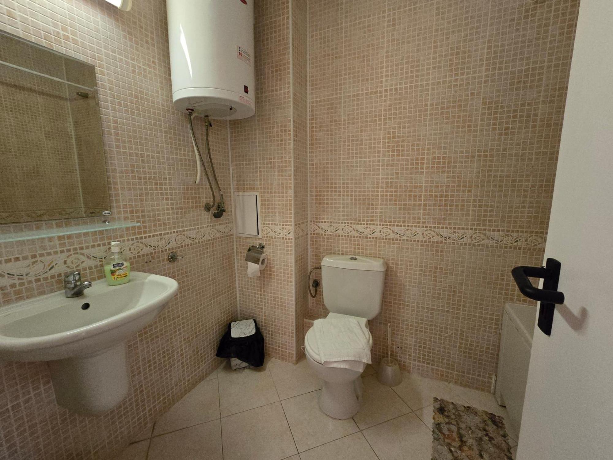 Apartment In Central Plaza Pantai Sunny Bagian luar foto
