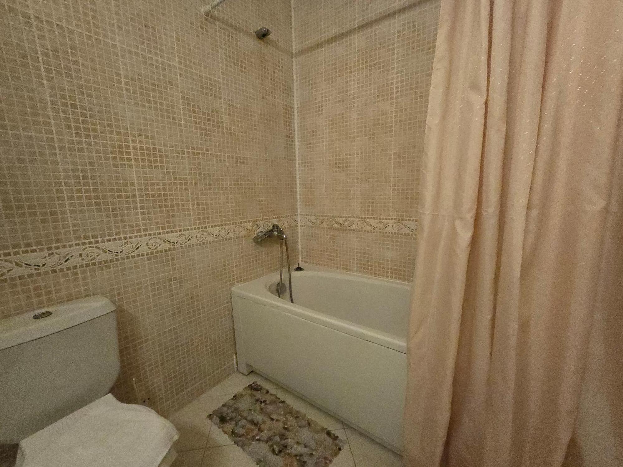 Apartment In Central Plaza Pantai Sunny Bagian luar foto