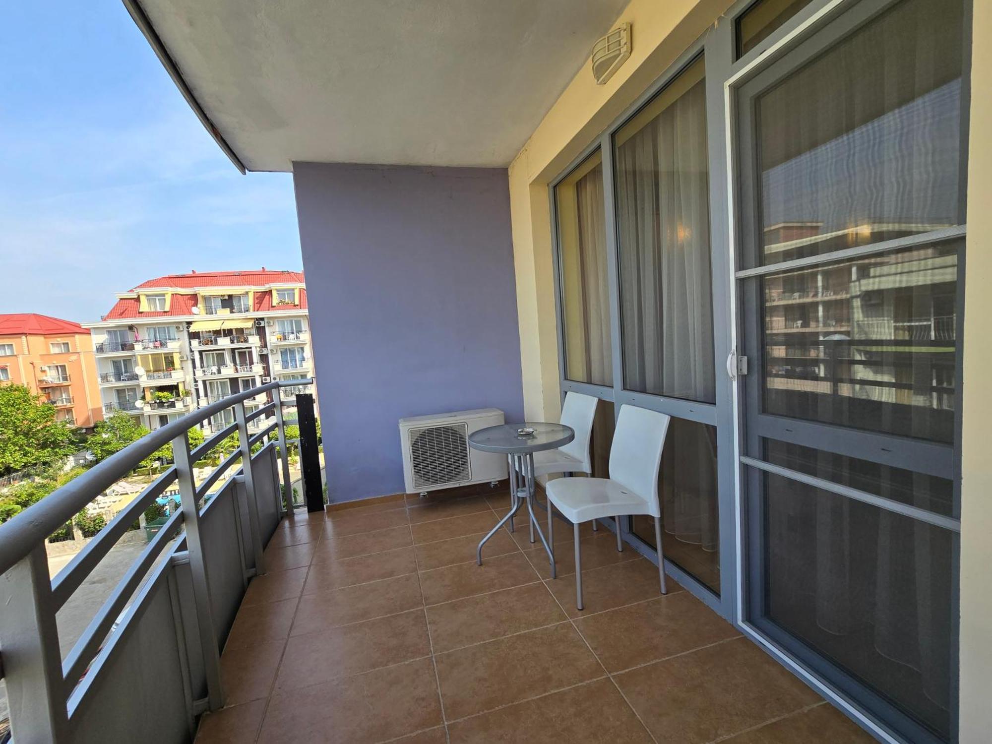 Apartment In Central Plaza Pantai Sunny Bagian luar foto