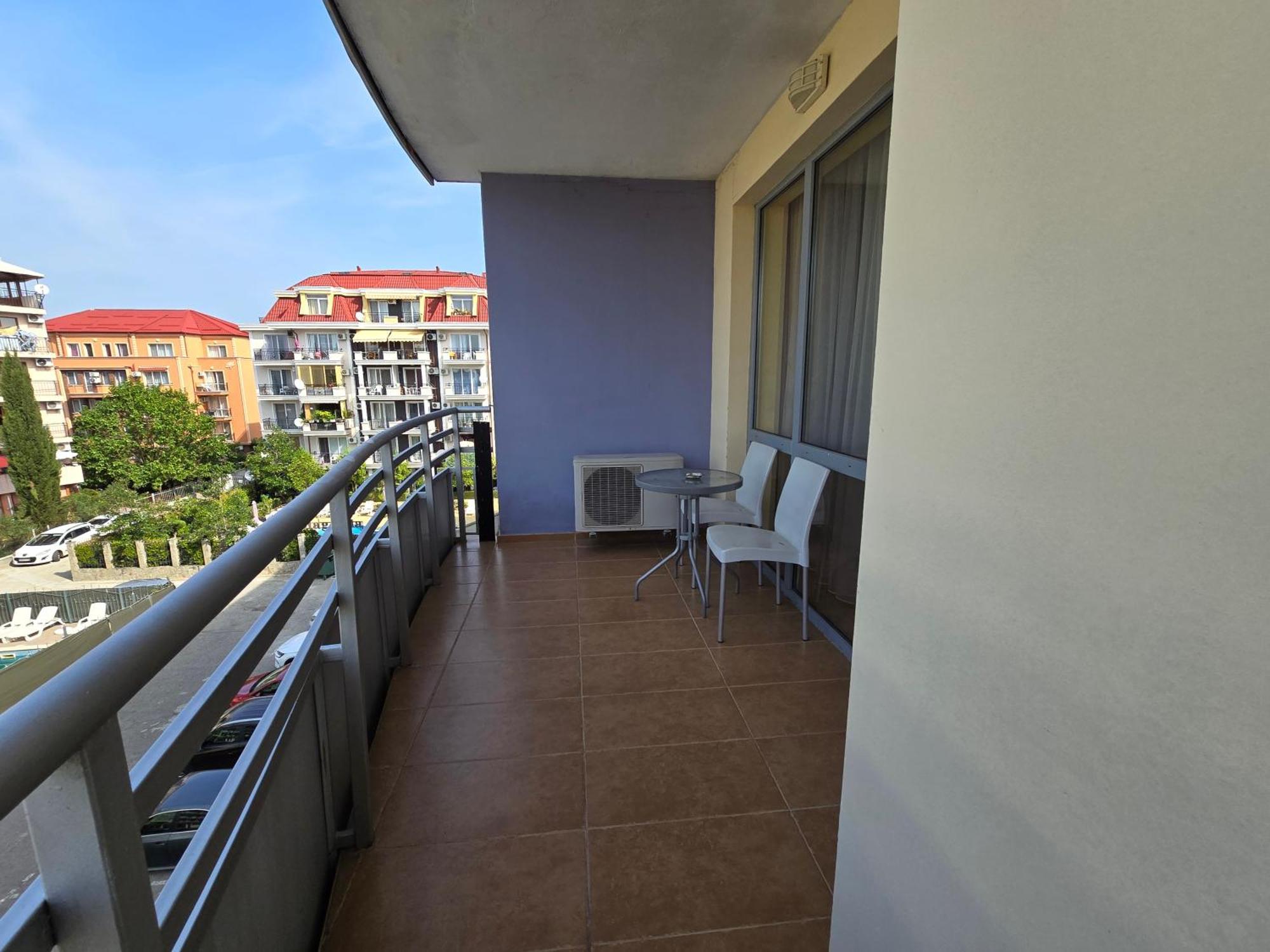Apartment In Central Plaza Pantai Sunny Bagian luar foto
